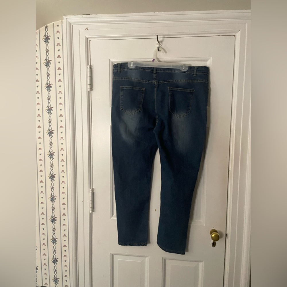 Distressed Jeans - Picture 2 of 3